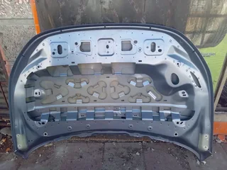 Discovery 5 bonnet available