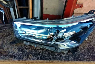 Toyota GD6 headlight available