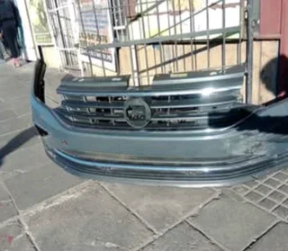 Vw Tiguan front bumper available