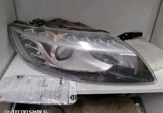 Q7 Audi headlight available