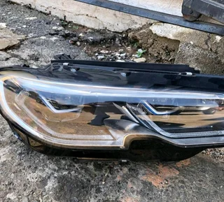 BMW G20 headlight available