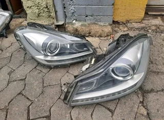 W204 mercedes Benz facelift headlight available