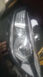 Kia rio headlight available