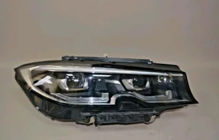 BMW G20 right side headlight available