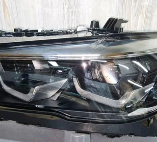 BMW X5 G05 left side headlight available