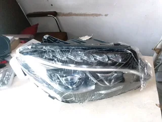 W205 mercedes Benz double xenon headlight available