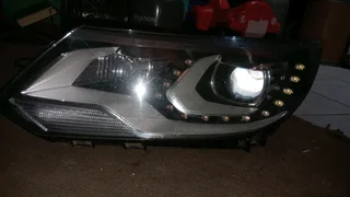 Vw Tiguan headlight available
