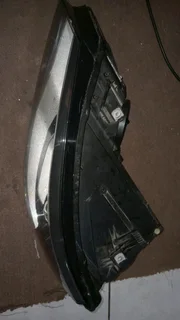 Vw Tiguan headlight available