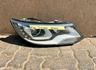 VW Tiguan headlight available
