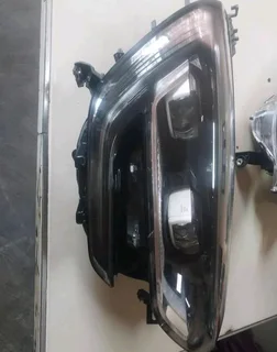 Renault Megan 4 headlight available
