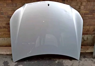 W212 bonnet mercedes Benz available