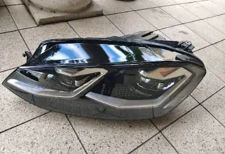 VW golf 7.5 R headlight available