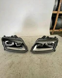 Vw amarok xenon headlight available