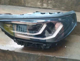 BMW X3 headlight available