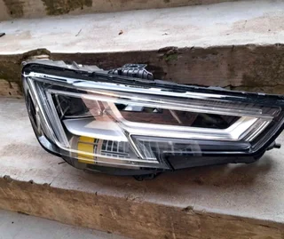 A4 b9 headlight available