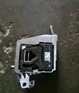 X1 BMW engine mount available