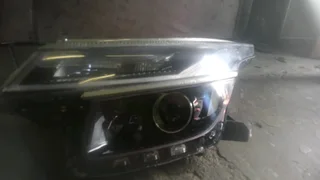 Kia seltos headlight available