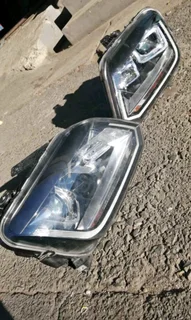 VW amarok headlight available