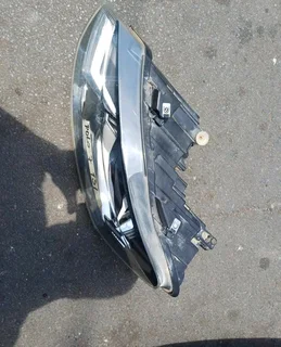 VW Polo 7 xenon headlight available