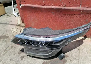 Kia seltos headlight available