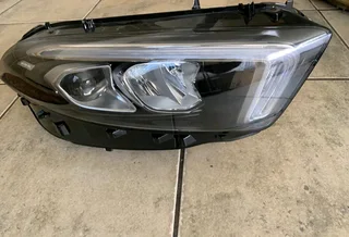 Mercedes Ben headlight available