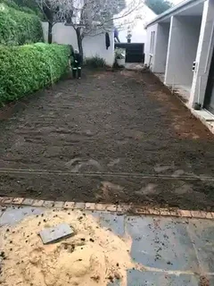 Topsoil, compost and Lawndressing