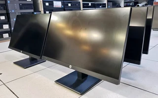 HP P224 21.5  Inch Full HD LED LCD Monitor - HDMI - DisplayPort - 1920 x 1080 preowned.