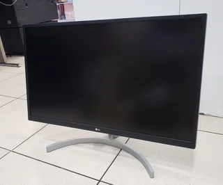 LG Ultrafine 27" 4K (UHD) IPS Monitor Pre-owned