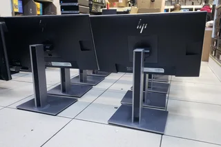 HP E223  22inch Boderless Monitor  Available  in stock