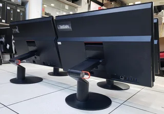 Lenovo ThinkCentre M910z All in One Desktop Intel,Core i5-7th Gen,8GB RAM,1TB HDD, PREOWNED