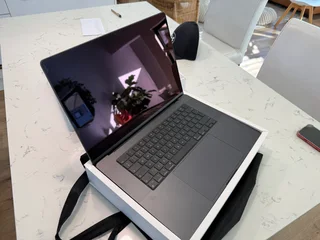 Macbook Pro 16” M3 Max 2024 1TB