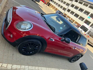 2014 Mini Cooper Hatchback