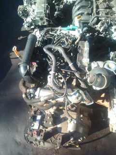 MAHINDRA XUV 500 2.2D  ENGINE