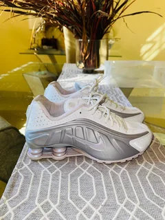 Women’s Nike shox Size 5/UK38