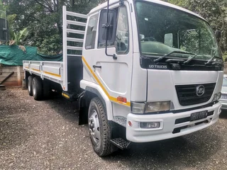 Nissan UD100 dropside truck