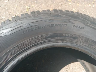 X2/ LT 305/ 55/ R20/ MT5 COOPER DISCOVERER A/T