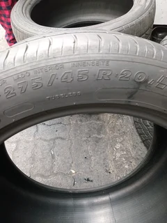 X2/ 275/ 45/ R20/ MICHELIN LATITUDE