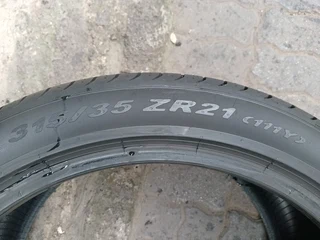 X4/ 315/ 35/ ZR21/ (111Y) PIRELLI P.ZERO