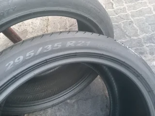 X2 / 295/ 35/ R21/ 103Y / PIRELLI P.ZERO