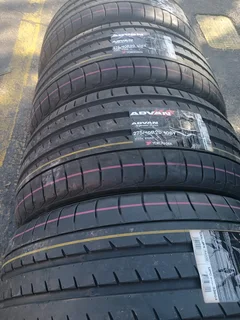 X4/ 275/40/20/ Brand New Yokoham Advan Sporta