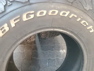 X2/ 35X12.50/R17 CT121R BFGOODRICH ALL- TERRAIN T/A KO2BAJA CHOMPION