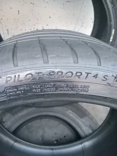 X1/ 287/ 30/ ZR20/ 99Y MICHELIN PILOT SPORT 4s