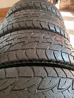 X4/ 265/65/17/ 112s Bridgestone Dueler