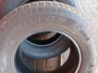 X4/ 245/ 70/ 16/ 4X4 G A/T  DUNLOP SP TRAKGRIP