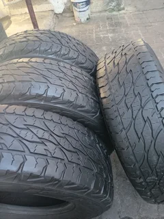 X4/ 255/70/16 /111s/ Bridgestone Dueler At