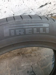 X2/ 285/ 45/ ZR21/ 113Y/  PIRELLI P.ZERO