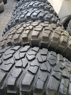 X5/ LT 285/ 75/ R16/ 123Q M&#43;s  I006 BFGOODRICH MUD- TERRAIN T/A KM2