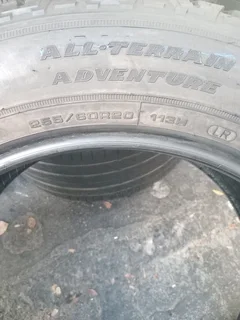 X2/ 255/ 60/ R20/ 113/ GOODYEAR ADVENTURE ALL TERRAIR WRANGLER