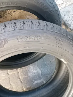 X2/ 235/ 55/ R17 SUV / GOODYEAR EFFICIENT