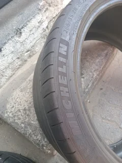 X4/ 265/ 35/ ZR20(99Y) MICHELIN PILOT SPORT 4s